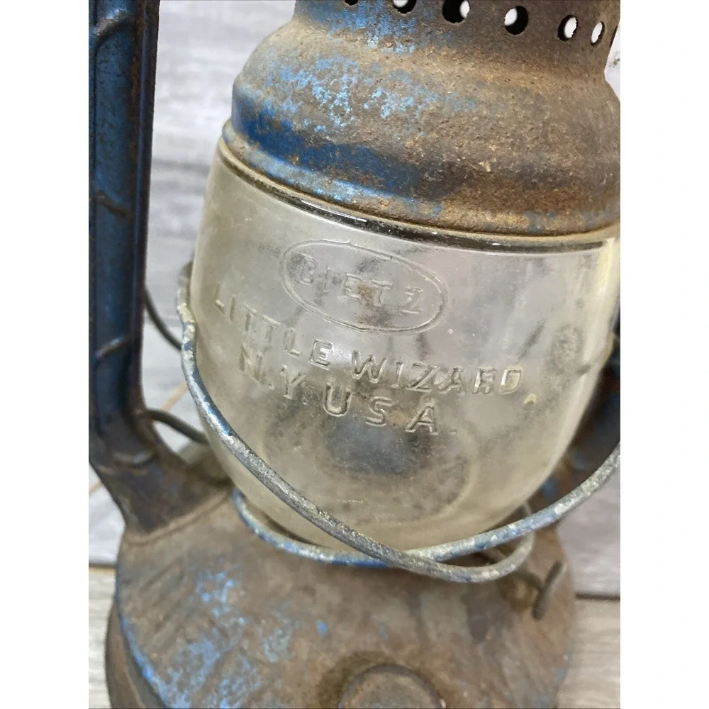 Vintage Dietz Little Wizard Blue Kerosene Lantern USA Clear Glass Globe Rust